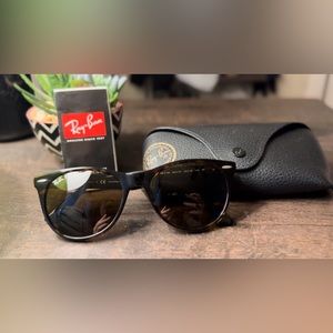 RAY-BAN // WAYFARER II CLASSIC